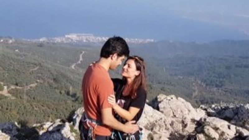 Metrelerce yükseklikte nikah kıydılar