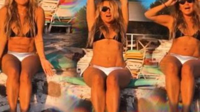 Yonca Evcimik bikinisiyle dans etti