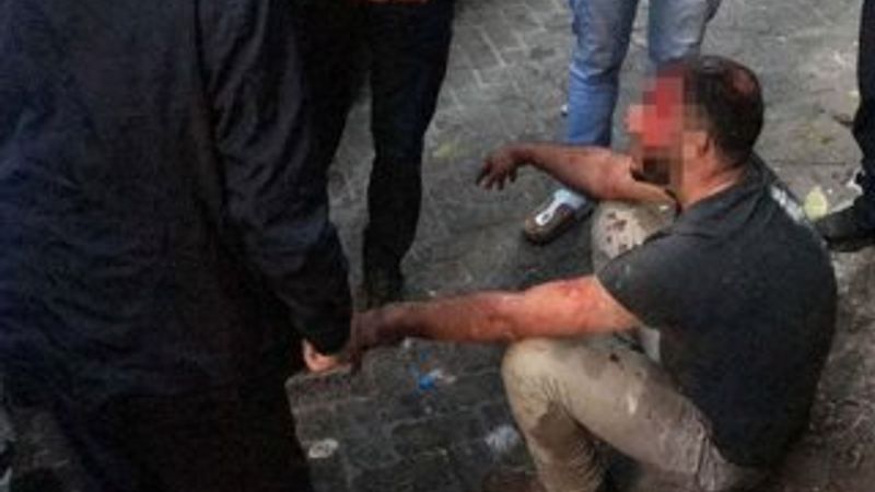 Yabancı uyruklu tacizciyi mahalleli öldüresiye dövdü