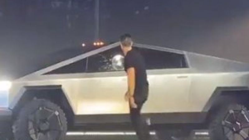Tesla'nın kırılmaz camı, tanıtım esnasında kırıldı