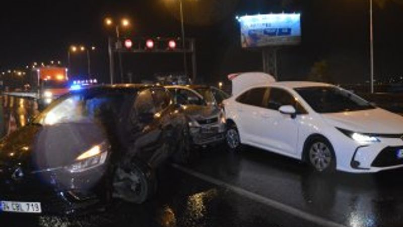 Esenyurt'ta 11 araç zincirleme trafik kazası yaptı