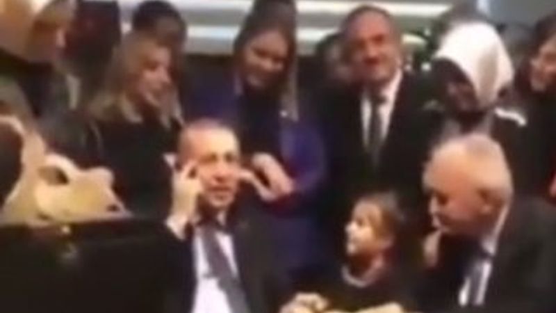 İzmir'de Erdoğan'ı güldüren küçük kız