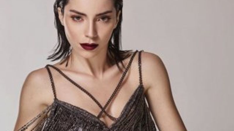 Merve Boluğur tüm dostlarını sildi