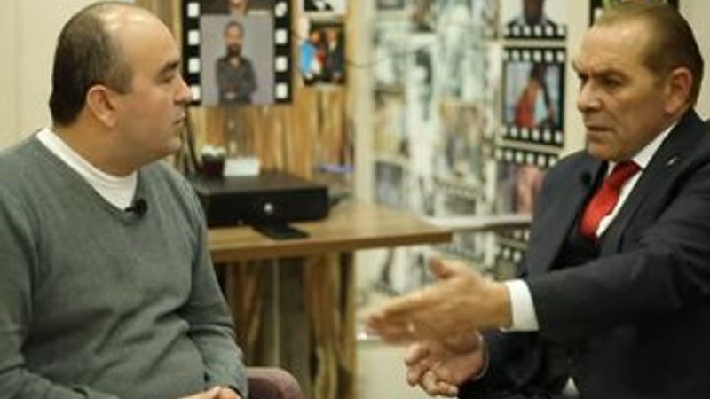 Kenan Taş, Atatürk'e benzeyen adamla buluştu