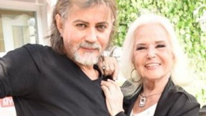 Gönül Yazar küçük sevgilisini affetti