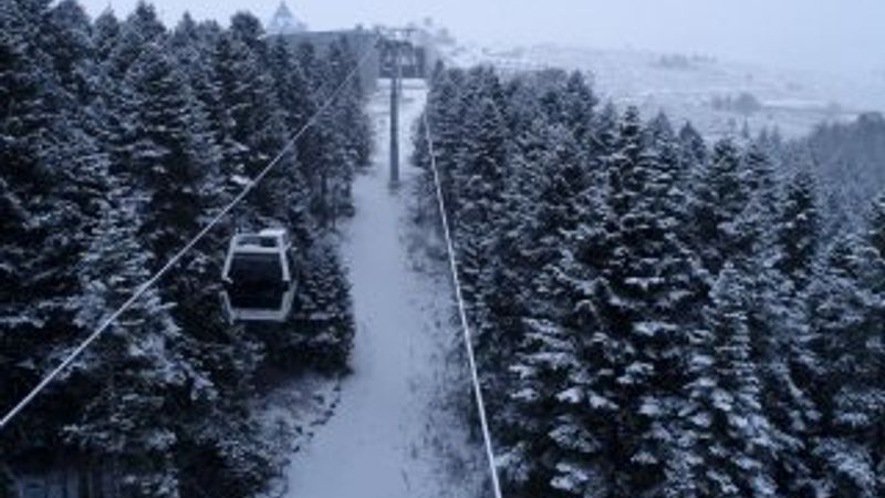 Uludağ'da kar yağışı başladı
