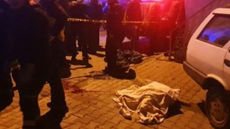 Bursa'da araç altında 700 metre sürüklenen kadın öldü