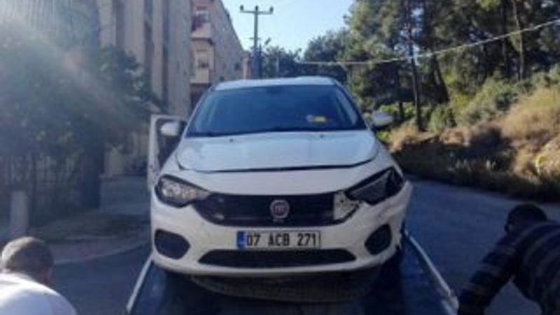 Otomobil sürerken tüfekle vurularak öldürüldü