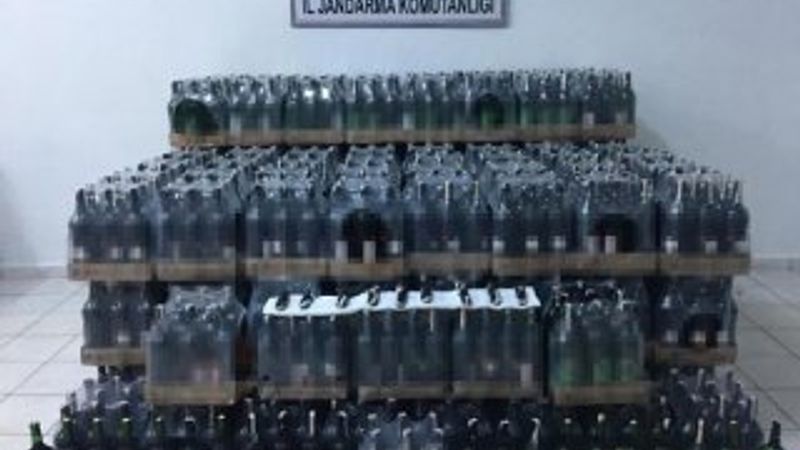 Kırklareli'de 3 bin 281 litre sahte içki ele geçirildi