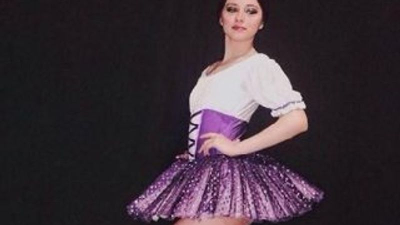 Balerin Ceren Özdemir bıçaklandı