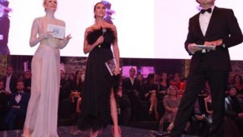 Mirgün Cabas'tan Didem Soydan'a iltifat