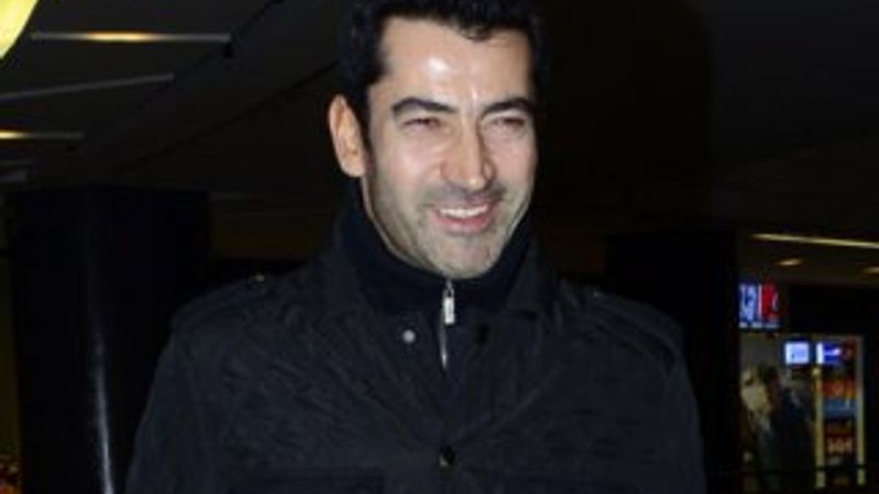 Kenan İmirzalıoğlu'nun keyfi yerinde