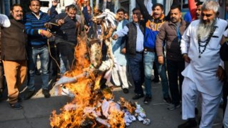Tecavüzcüler olay yerinde tatbikat yaparken vuruldu