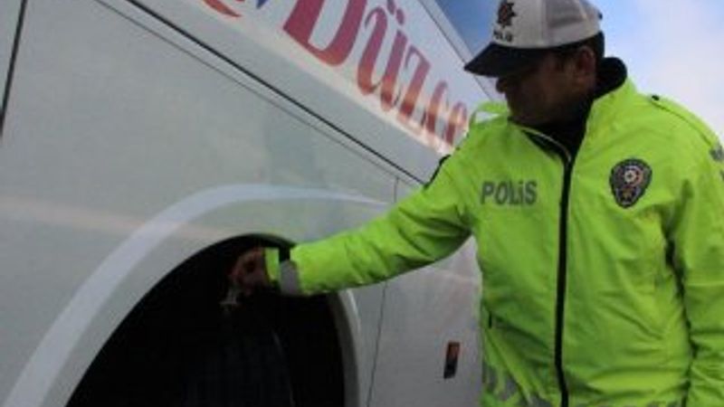 Düzce’de kış lastiği takmayan 175 araca 109 bin lira ceza