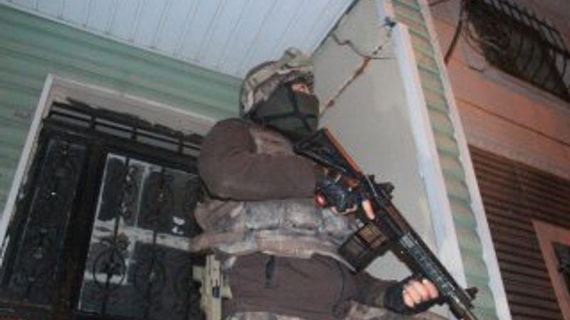 İstanbul'da suç örgütüne şafak operasyonu