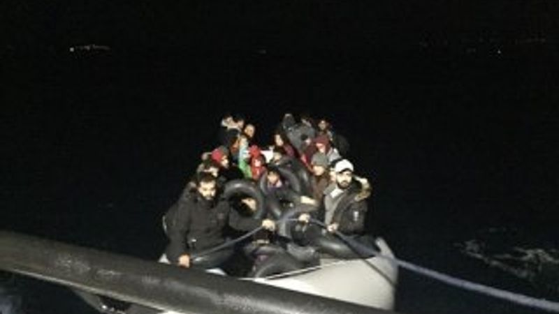 İzmir’de 48 kaçak göçmen yakalandı