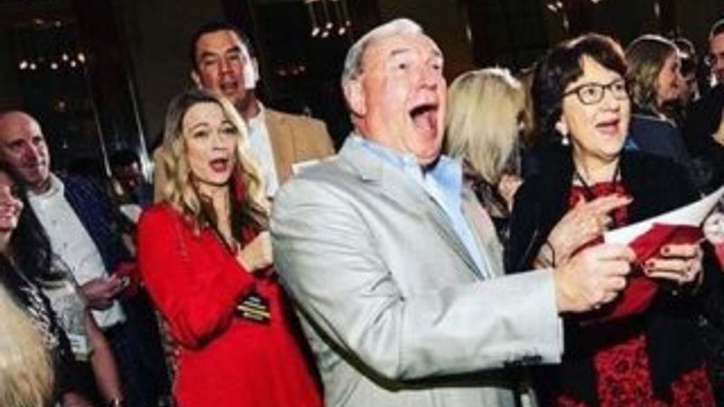 Emlak şirketinden çalışanlarına büyük ikramiye