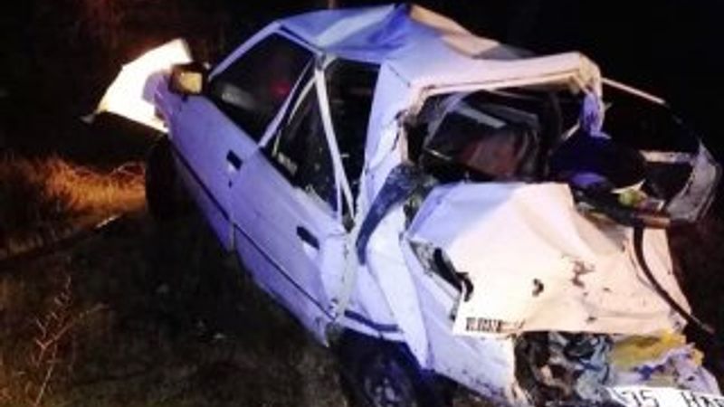 Trafik kazasında 3'ü aynı aileden olmak üzere 4 kişi öldü