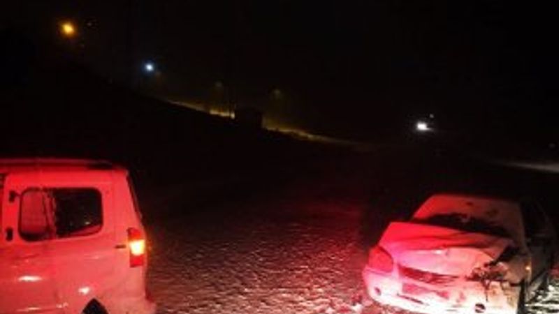 Van'da 2 araç çarpıştı: 5 yaralı