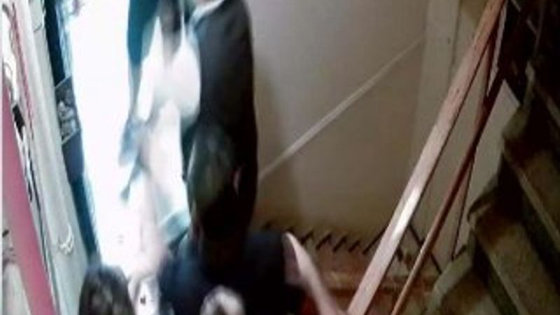 Komşusunu gürültü için uyardı, saldırıya uğradı