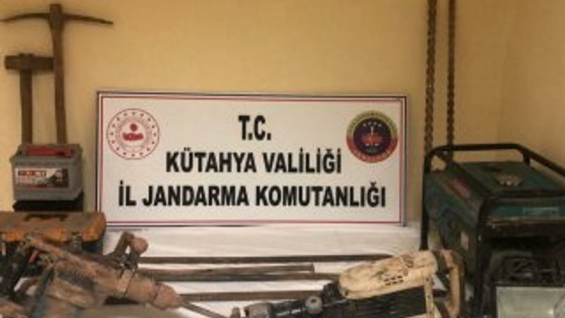 Kütahya'da jandarmadan definecilere suçüstü