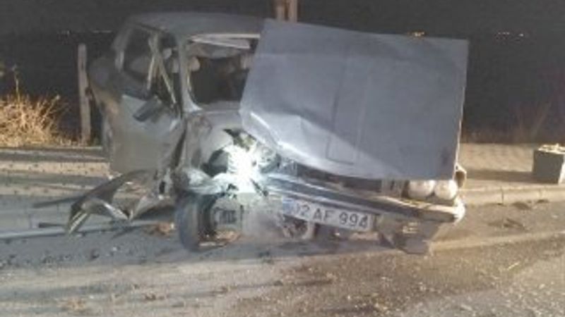 Adıyaman'da otomobiller çarpıştı: 4 yaralı