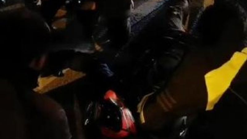 Kartal'da motosiklet sürücüsü kaza yaptı