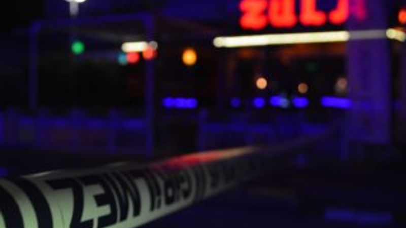 Beylikdüzü'nde eğlence mekanına silahlı saldırı: 2 yaralı