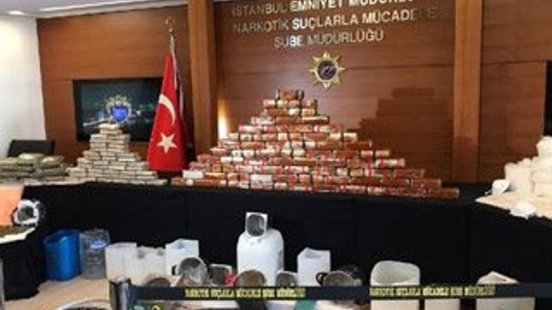 Türkiye'nin en büyük uyuşturucu imalathanesine baskın