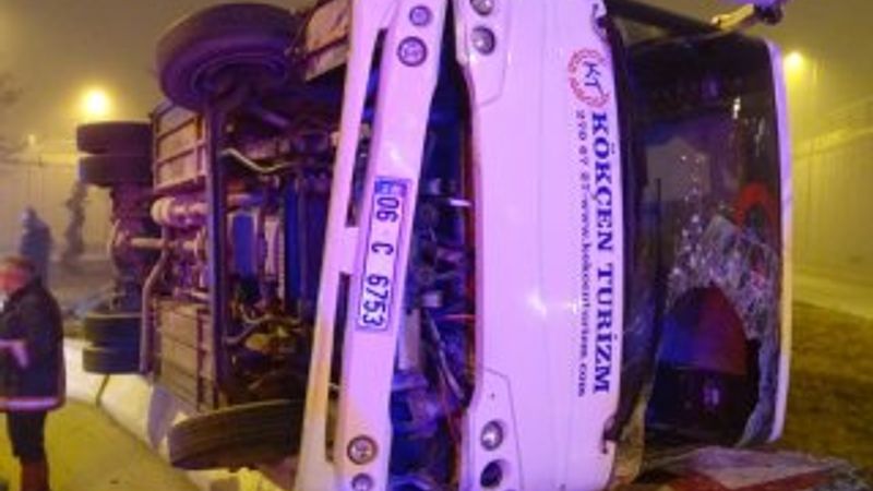 Ankara'da işçi servisi kaza yaptı