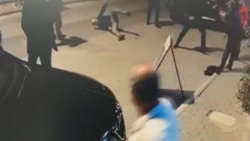 Eğlence mekanında laf atma kavgası: 3 yaralı