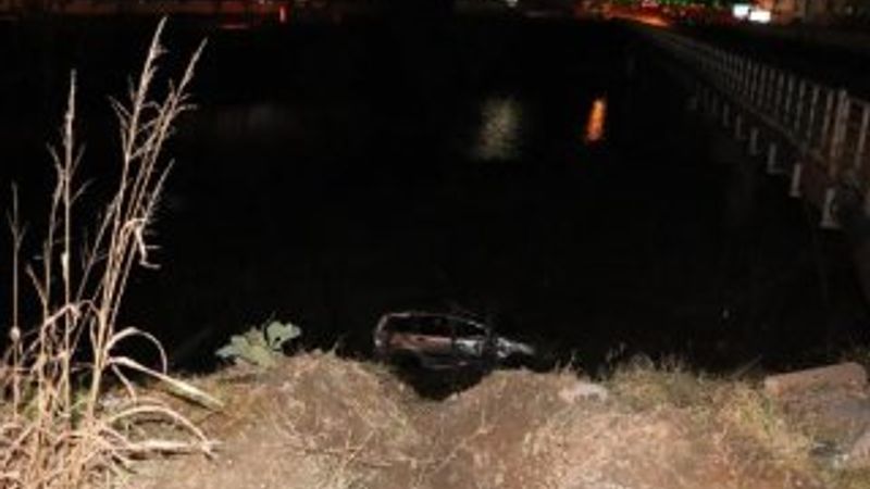 Zonguldak'ta sürücüsü alkollü olan araç dereye uçtu