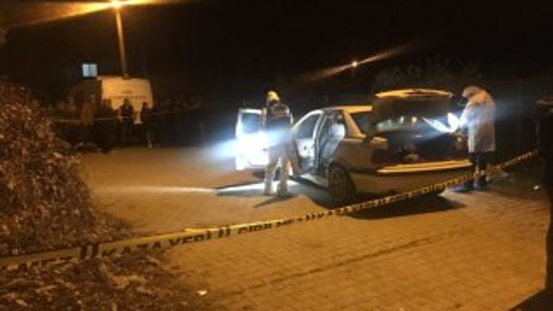 Adana'da seyir halindeki araca silahlı saldırı: 2 ölü