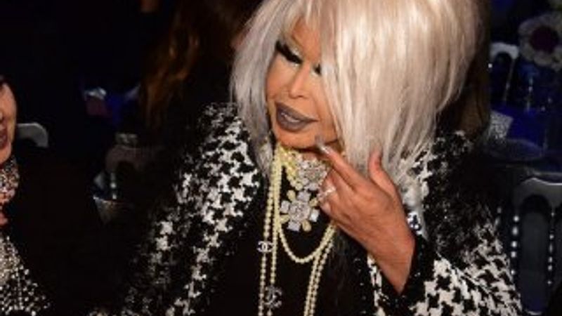 Bülent Ersoy'un tırnakları korkuttu