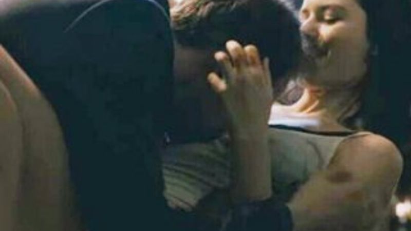 Beren Saat, Netflix'teki eşcinsel içerikleri savundu