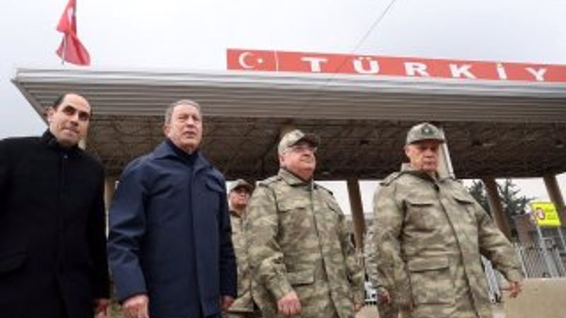 Hulusi Akar'dan sınırda mesaj: Buradan çıkmayacağız