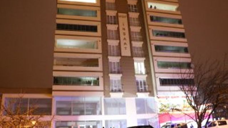 Kahramanmaraş'ta genç kız altıncı kattan atladı