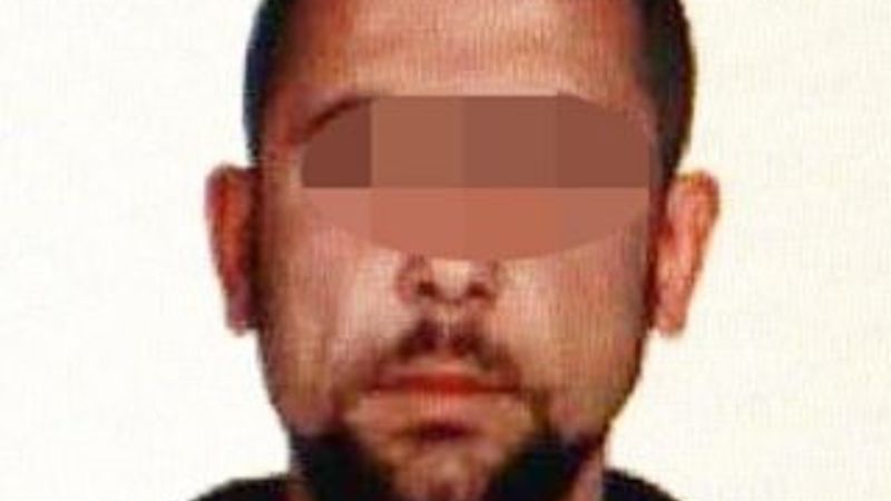 Cezaevinden çıkıp karısını bıçakladı