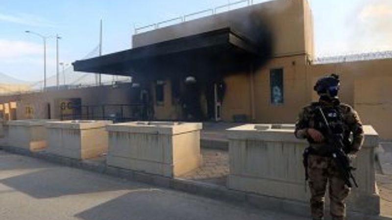 Protestocular ABD Büyükelçiliği önünden çekildi