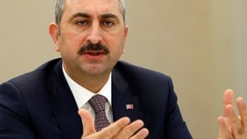 Tarikatlar kurumlara sızıyor iddiası Bakan Gül'e soruldu