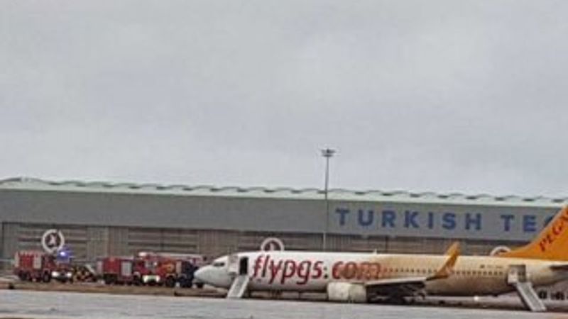 Sabiha Gökçen'de yolcu uçağı pistten çıktı