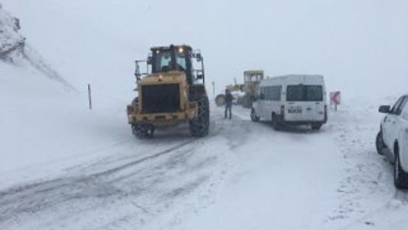 Malatya'da çığ düşmesi sonucu mahsur kalanlar kurtarıldı