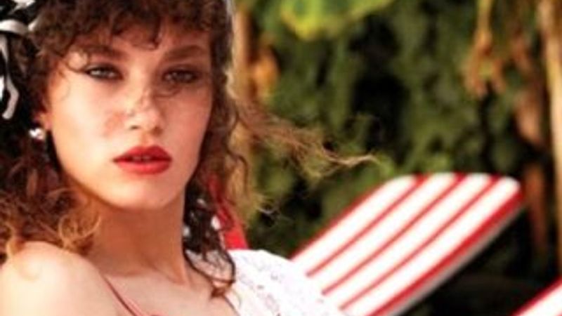 Melisa Şenolsun'dan yeni pozlar