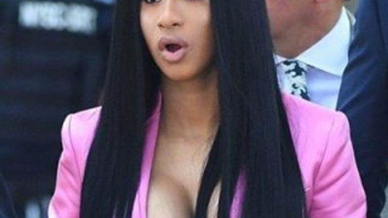 Cardi B, ABD vatandaşlığından çıkıyor