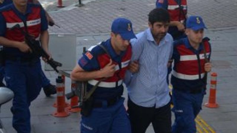 Babasını, eşini ve 2 çocuğunu öldürdü, tahliyesini istedi