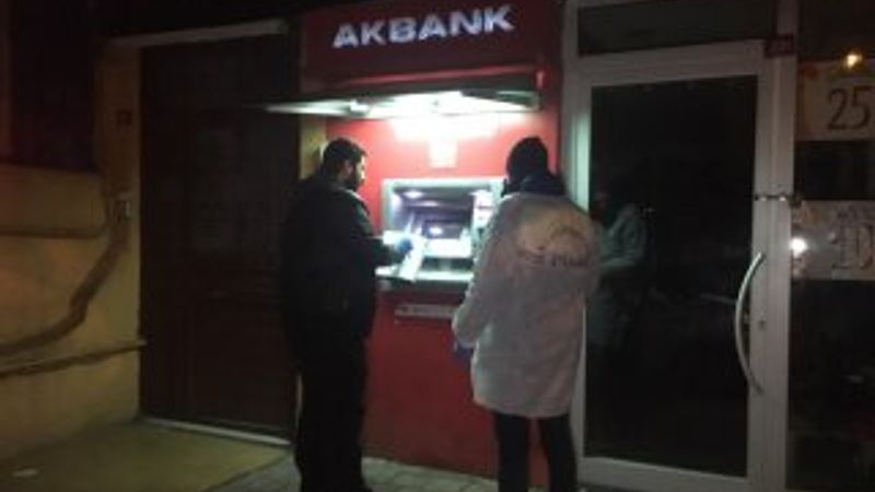 İstanbul'da üç ATM kundaklandı