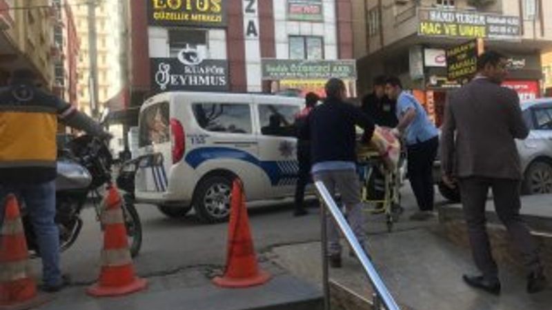 Öldürdüğü kadını kanepeye saklayıp kaçmaya çalıştı