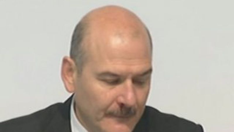 Süleyman Soylu'nun burnundaki kılcal damarları yakıldı