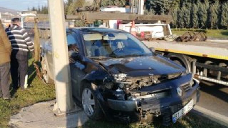 Zonguldak'ta iki otomobil çarpıştı: 1 yaralı