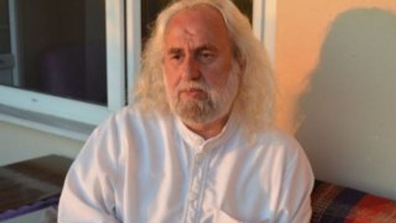 Hasan Mezarcı: Tesettür mecburiyetini kaldırıyorum